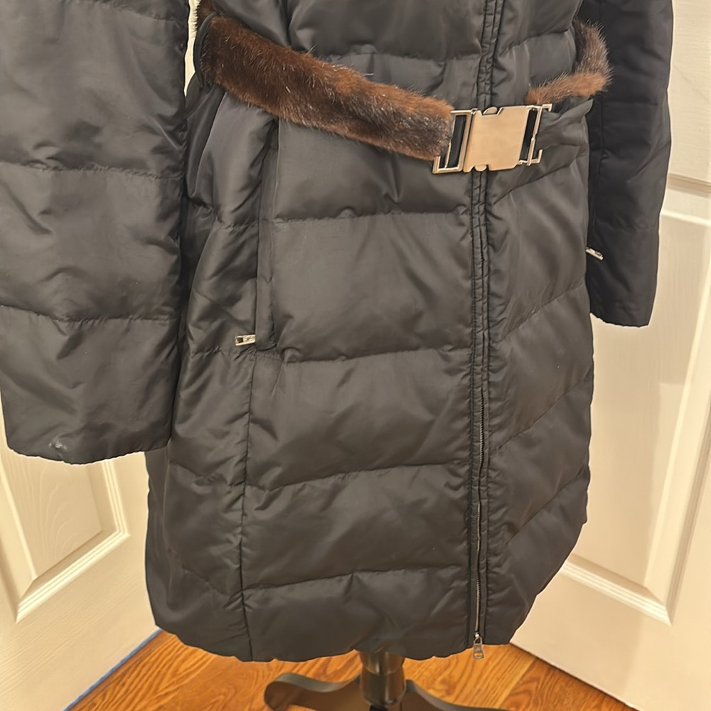 MaxMara Weekend Black Puffer Winter Coat Jacket with Fur Trim Women’s size 6 - Picture 5 of 12
